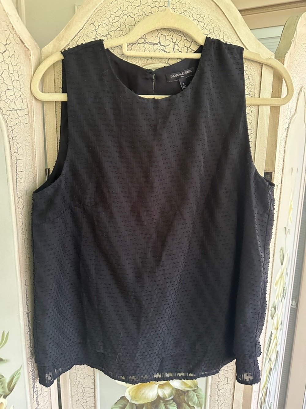 Banana Republic Black Textured Sleeveless Shell Top